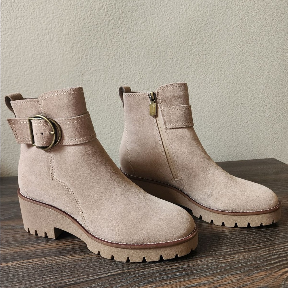 Beige Blondo Boots
